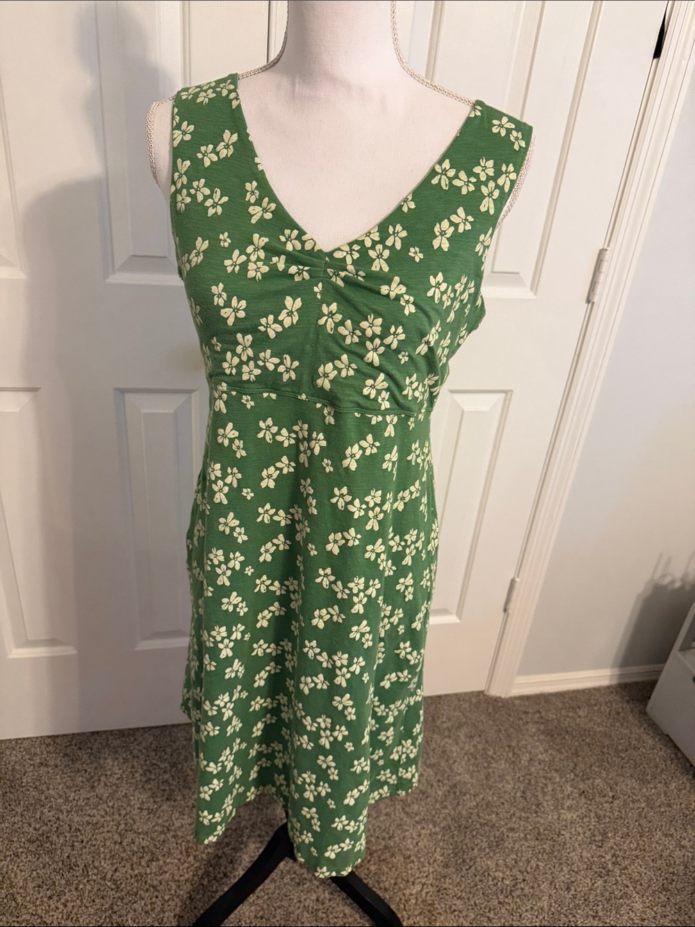 Toad&Co Green Floral Sleeveless V-Neck Dress